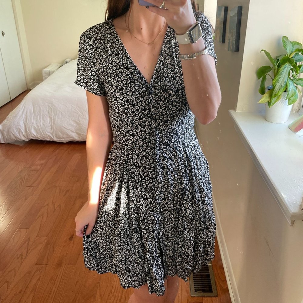 Abercrombie & Fitch Floral V Neck Button Up Dress Size Small